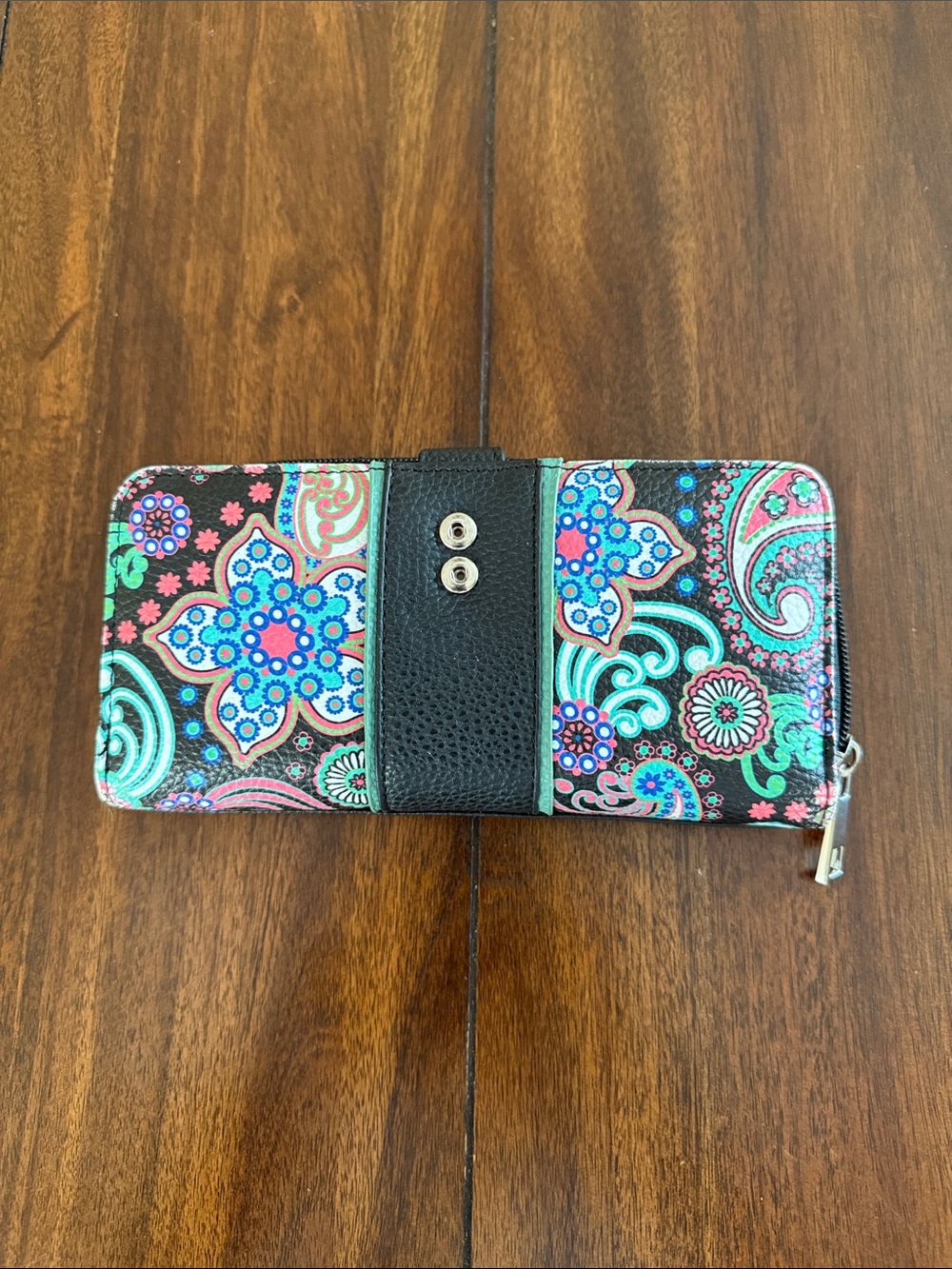 Stone Mountain Pebbled Black Wallet with Teal, Pink & Blue‎ Paisley Print